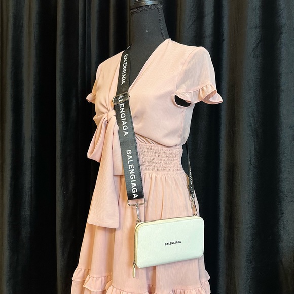 Balenciaga white and black zippy wallet crossbody bag with strap and necklace - Picture 2 of 16